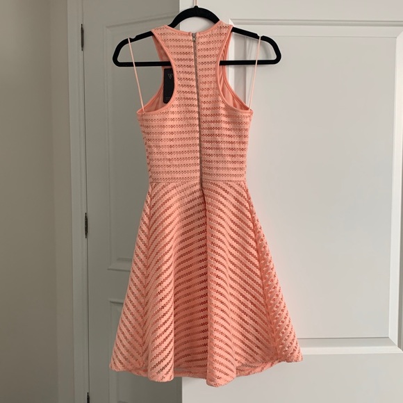 NWT Guess Skater Dress Size 0 - Picture 3 of 5